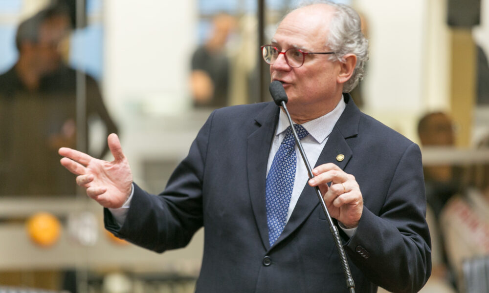 Caropreso cobra solução para falhas em sinal móvel