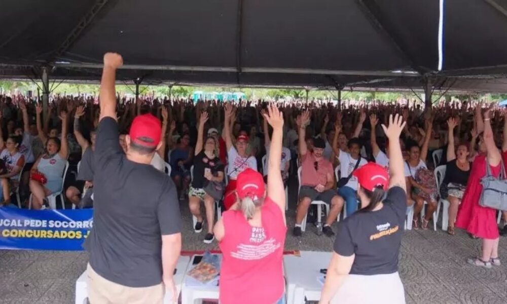 Servidores públicos de Florianópolis entram em greve