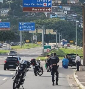 Mulher em situação de rua morre atropelada na capital