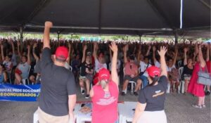 Greve dos servidores completa 13º dia na capital