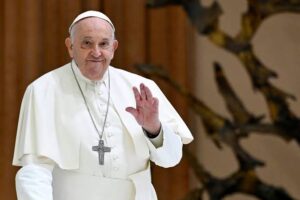Estado de saúde do Papa Francisco segue crítico