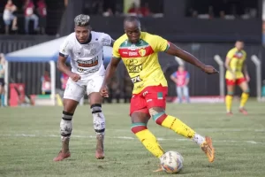 Figueirense enfrenta o Brusque pelo Estadual