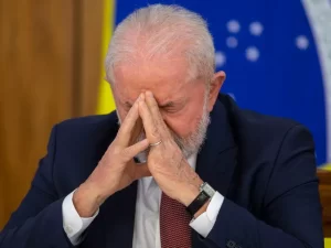 Reprovação do governo Lula chega a 55%