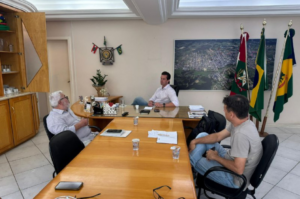 Prefeitura discute melhorias na coleta de lixo
