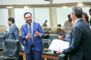 Deputado é o primeiro da Amurel a presidir a CCJ