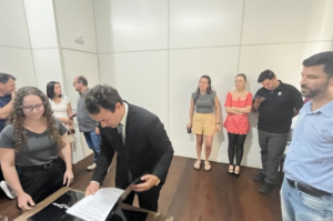 Entrega de Reurbs transforma realidade de famílias