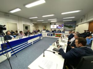 Lei sobre uso de celulares em escolas é aprovada
