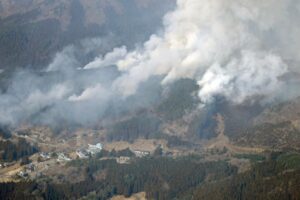 Japão enfrenta pior incêndio florestal em 40 anos
