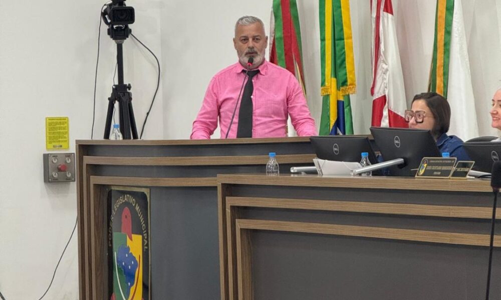Vereador cobra melhorias urgentes em via de Palhoça