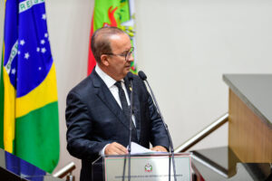 Governador inaugura novo Detran em Içara