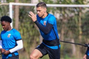 Figueirense anuncia zagueiro Lucas Dias até 2026