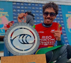 Yago Dora conquista vitória histórica em Portugal