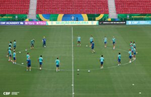 Brasil faz último treino antes de enfrentar a Colômbia