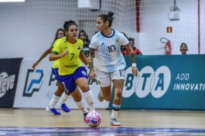 Clássico decide Copa América de Futsal feminino