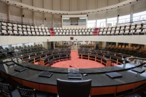 Aumento de deputados em SC segue polêmico: entenda