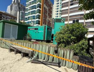Pedaço de gerador cai sobre avô e neto em Itapema