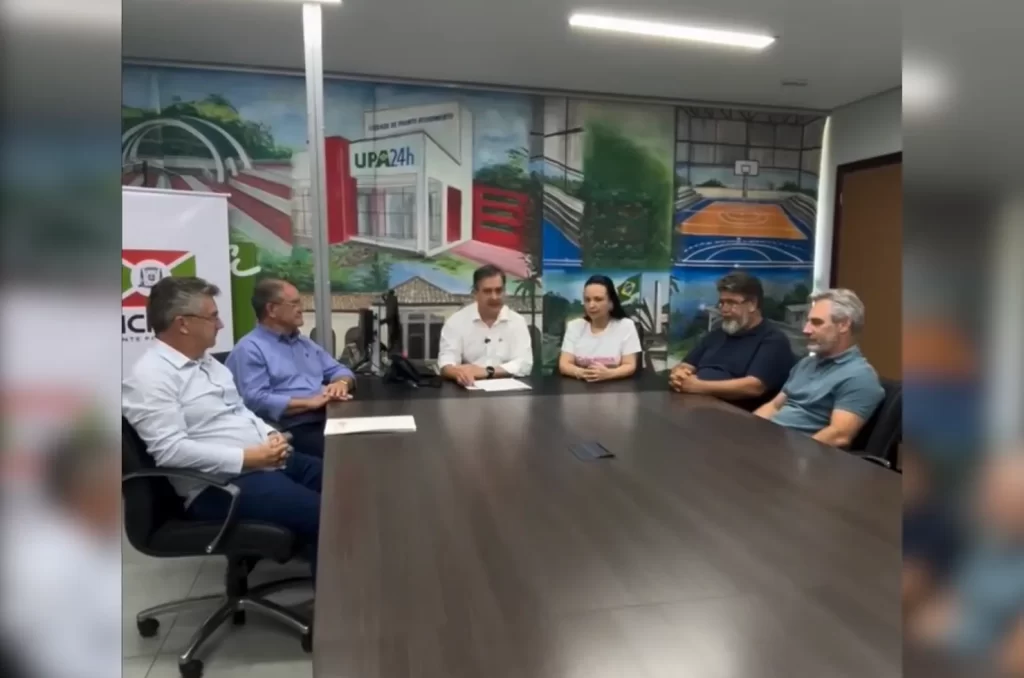 Prefeito de Criciúma, durante entrevista à Rádio Cidade em Dia