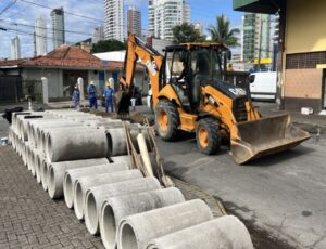 Centro de Itajaí recebe obra de drenagem