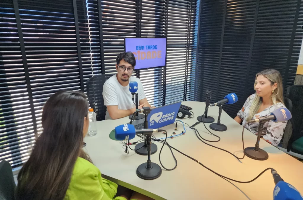 Entrevista com as advogadas Jéssica Colere e Isabela De Luca, transmitida pela Rádio Cidade em Dia no Dia Internacional da Mulher