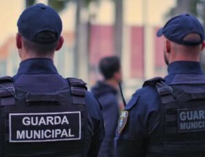 GMI cumpre mandado de prisão por extorsão em Itajaí