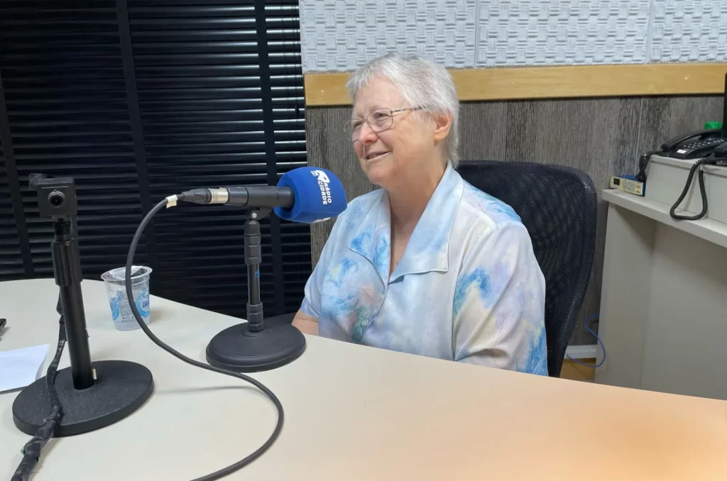 Irmã Terezinha Buss, do Hospital São José, em entrevista a Rádio Cidade em Dia