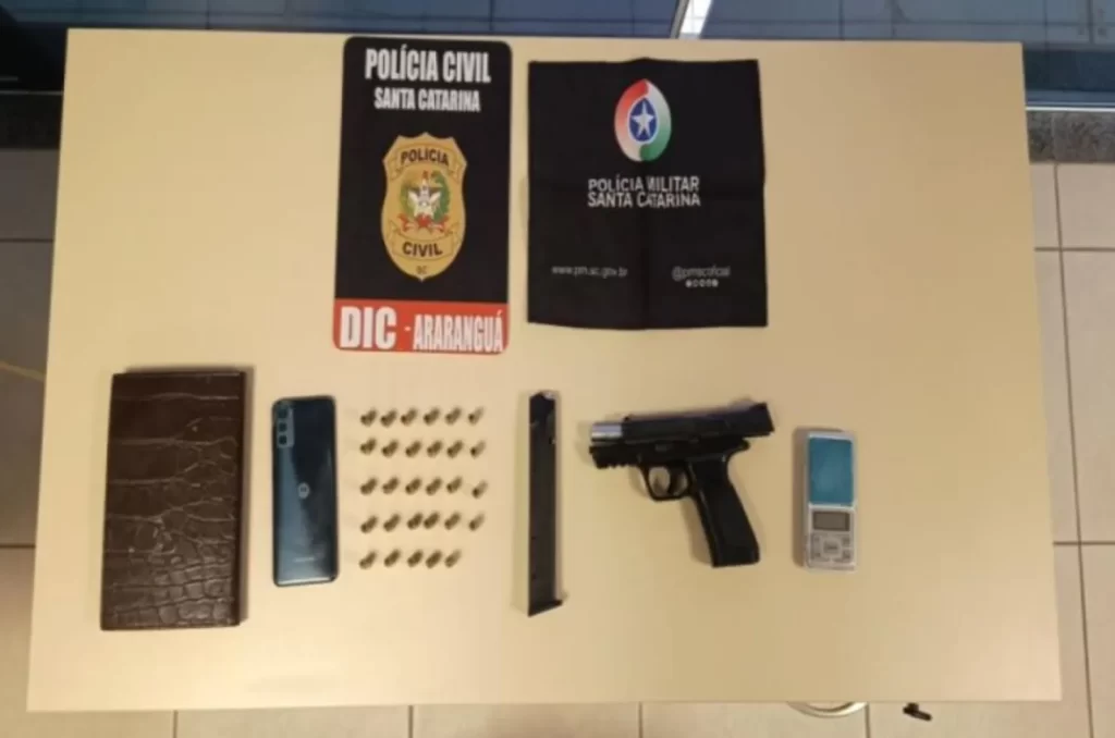 Jovem de 18 anos é preso com pistola e 29 munições