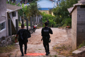 Operação prende 10 na Grande Florianópolis