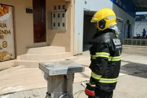 Lanchonete de Içara é atingida por incêndio