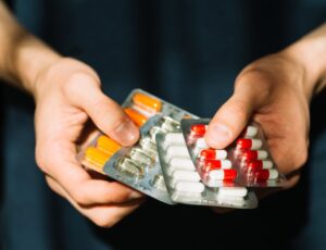 Saiba mais sobre riscos de falsificação de medicamentos