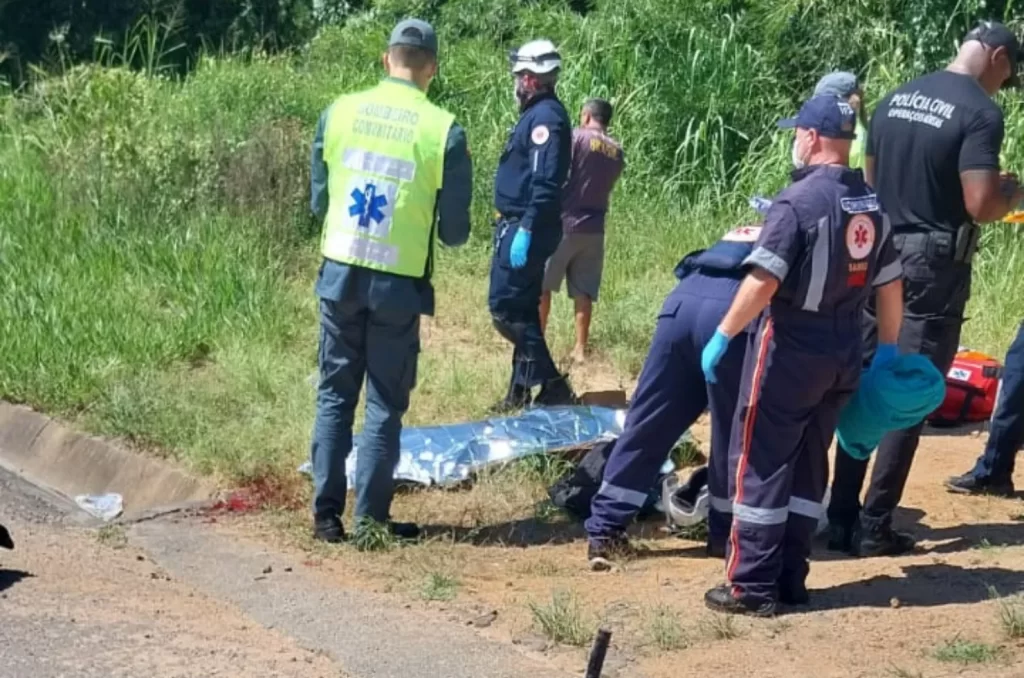 Acidente fatal na SC-390: motociclista sofreu ferimentos graves e não resistiu, apesar do atendimento de emergência