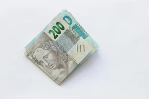 Novo salário mínimo 2025: veja o valor atualizado