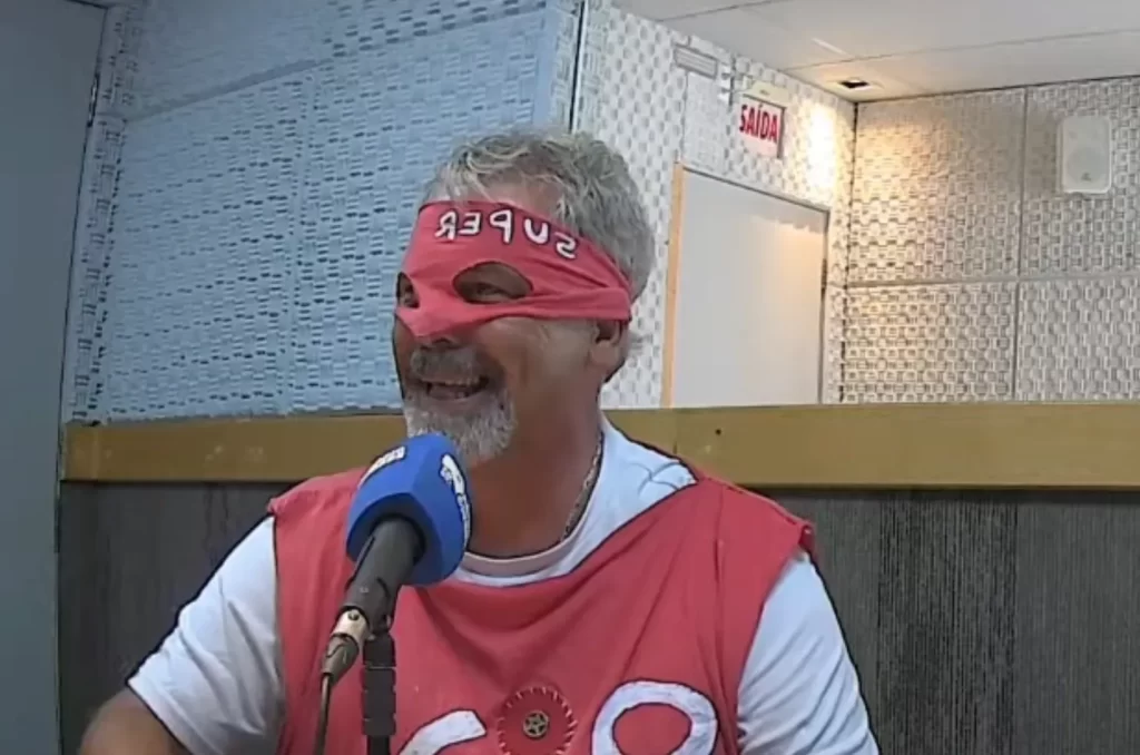 Rui Cabeça em entrevista á Rádio Cidade em Dia, falando sobre Rita Lee