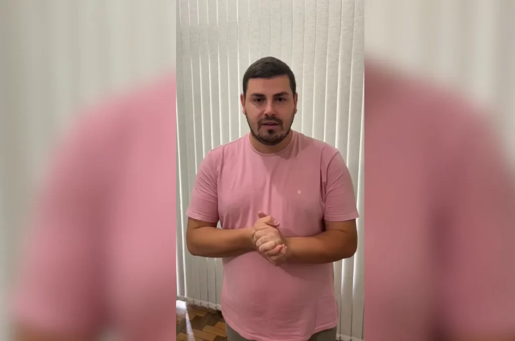 Luan Varnier em vídeo em que anuncia sua exoneração da Saúde em Urussanga