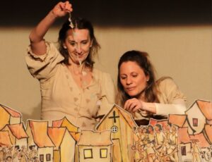 Tem teatro gratuito em Itajaí no final de semana