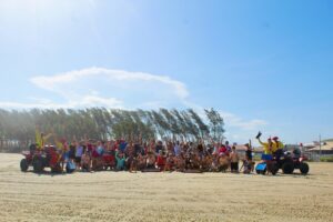 APAE de Morro da Fumaça vive dia de inclusão na praia