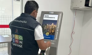 Procon de São José recebe totem de autoatendimento