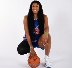 Brasileira eleita melhor jogadora de basquete ena China