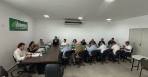 Prefeitos da Amesc debatem desenvolvimento regional