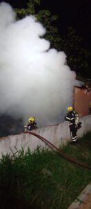 Incêndio atinge edificação de alvenaria em Criciúma