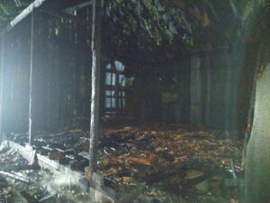 Igreja é destruída por incêndio em Criciúma