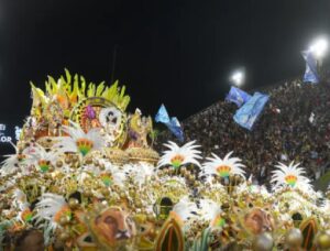 Beija-flor conquista o 15º título do carnaval do RJ
