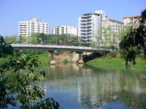 Tubarão se destaca em empregos na construção civil