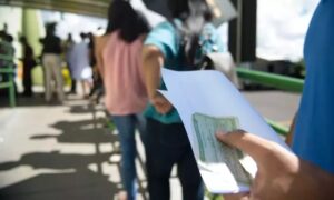 Quase 200 mil eleitores podem ter título cancelado