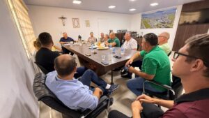 Prefeito e vereadores discutem melhorias para Tijucas
