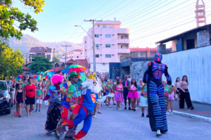Carnaval nas Águas leva milhares de foliões às ruas