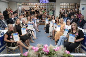 Mulheres são homenageadas em sessão da Câmara