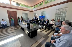 Promotores do MP visitam prefeitura de Tubarão