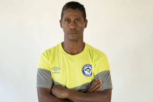Técnico do Sub-21 do Tubarão fará curso da CBF no Rio