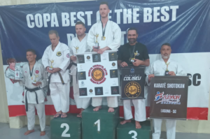 Atletas de Laguna são destaque em copa de karatê