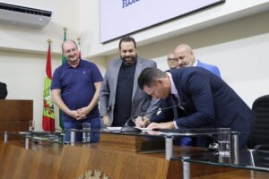 Makciel Pezenatto assume cargo na Câmara da Capital